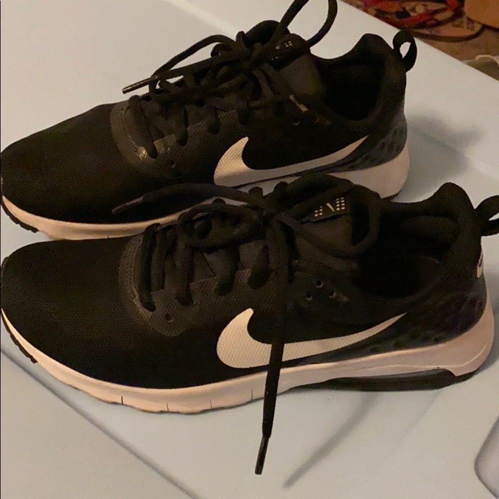Nike AirMax size 6y